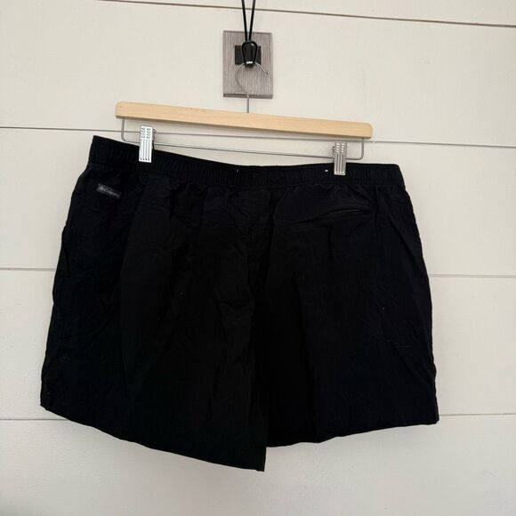 Columbia Women’s XL Black Athletic Shorts - Picture 3 of 5